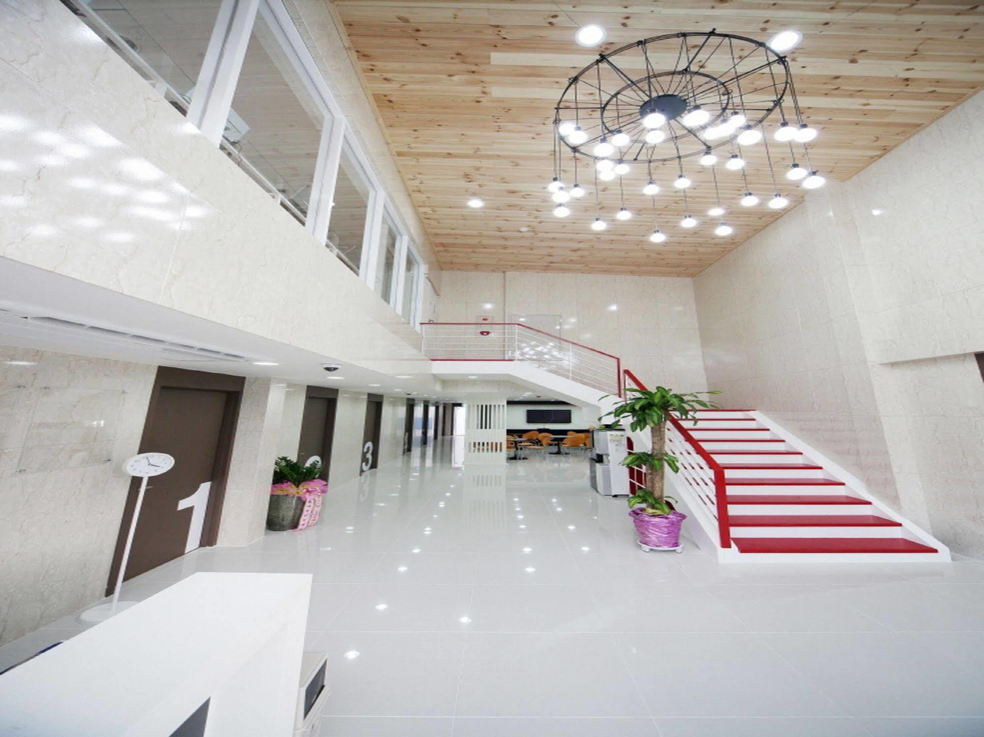 Sol Guest House_Haeundae Busan Eksteriør billede
